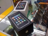  Brand new Apple i Phone 3GS 32GB………….$250 USD
